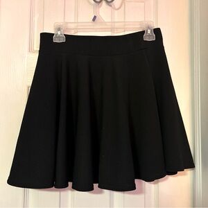 UrbanCoCo Black skater skirt Size L